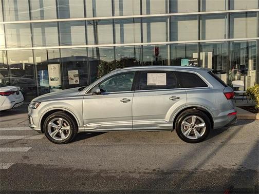 2024 Audi Q7 45 Premium Plus