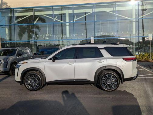 Everest White P 2026 Nissan Pathfinder SL