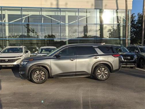 2022 Nissan Pathfinder S