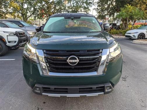 2023 Nissan Pathfinder Platinum