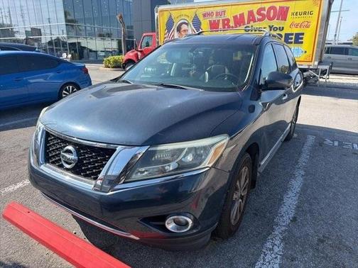 2016 Nissan Pathfinder SL
