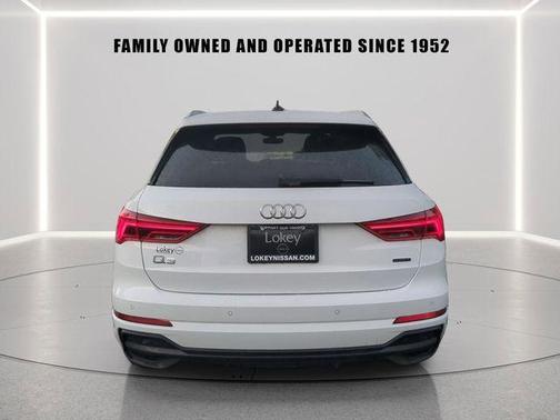 Arkona White 2025 Audi Q3 45 S line Premium