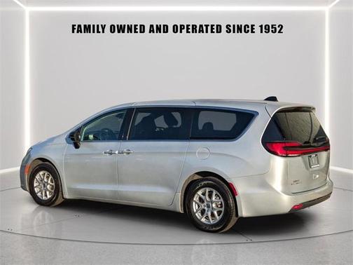 2024 Chrysler Pacifica Touring-L