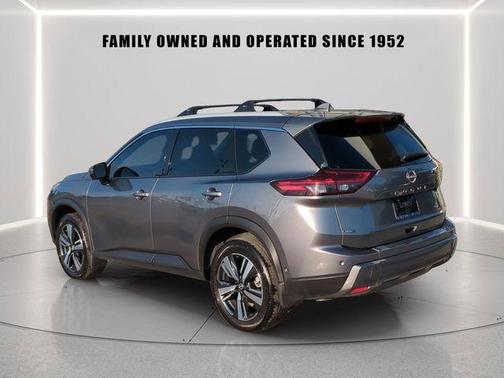 Gun Metallic 2024 Nissan Rogue SL