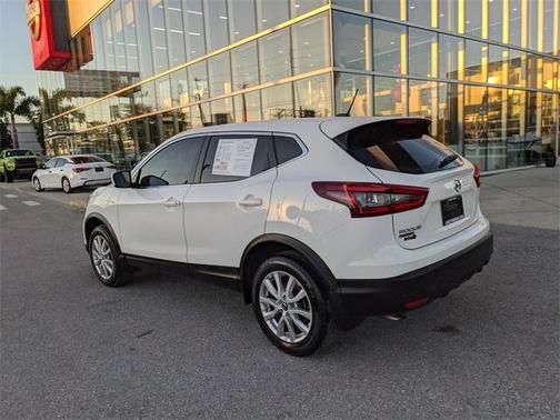 2022 Nissan Rogue Sport S