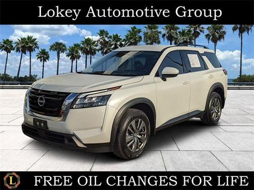 2024 Nissan Pathfinder SV
