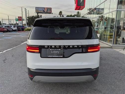 2024 Land Rover Discovery P300 S