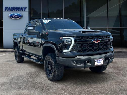 Black 2024 Chevrolet Silverado 2500 ZR2