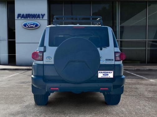 2011 Toyota FJ Cruiser Base