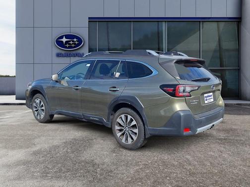 2023 Subaru Outback Touring