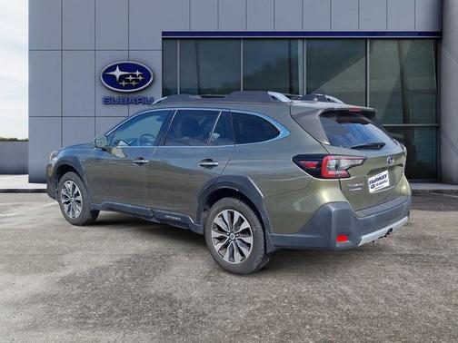 2023 Subaru Outback Touring