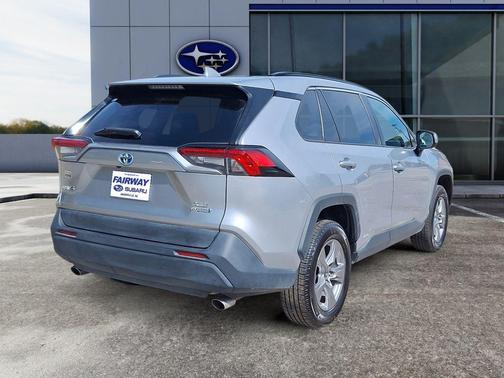 Silver Sky Metallic 2022 Toyota RAV4 Hybrid XLE