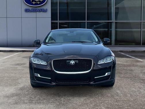 2016 Jaguar XJ XJ R-Sport