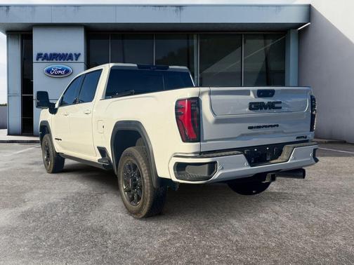 2025 GMC Sierra 2500 AT4