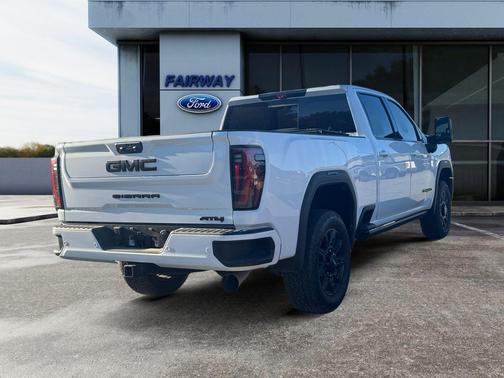 2025 GMC Sierra 2500 AT4