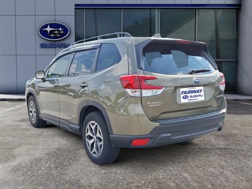 2022 Subaru Forester Premium