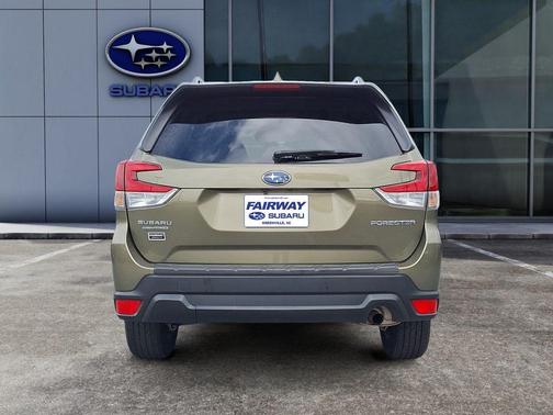 2022 Subaru Forester Premium