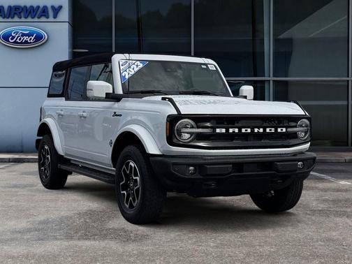 2023 Ford Bronco Outer Banks