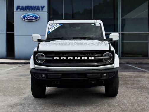 2023 Ford Bronco Outer Banks