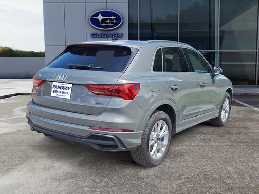 Chronos Gray Metallic 2025 Audi Q3 45 S line Premium
