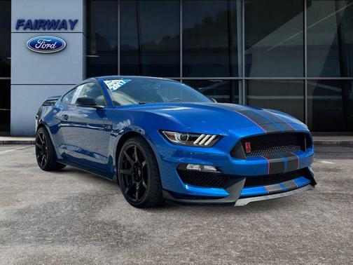 2017 Ford Shelby GT350 Base
