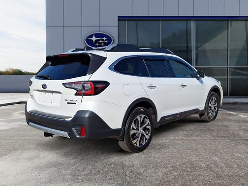 2022 Subaru Outback Touring