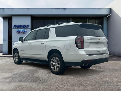 Iridescent Pearl Tricoat 2023 Chevrolet Suburban Premier