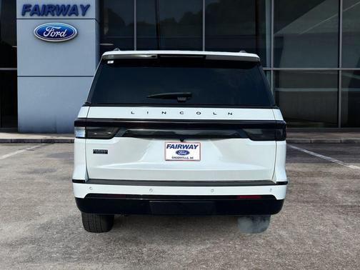 2023 Lincoln Navigator L Reserve