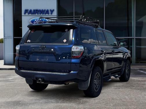 2020 Toyota 4Runner Venture