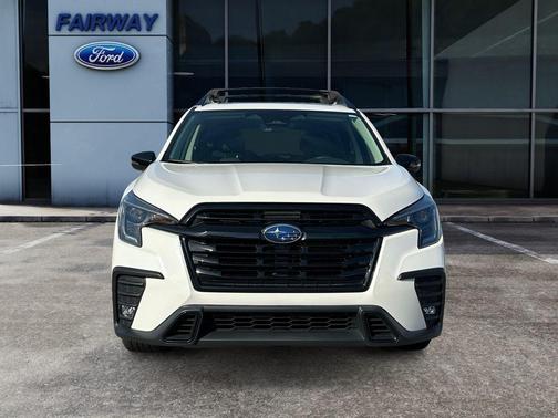 Crystal White Pearl 2023 Subaru Ascent Onyx Edition