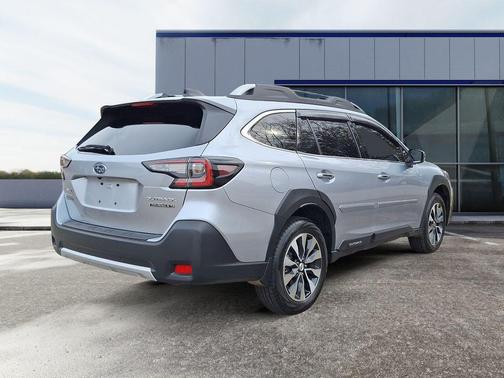 2025 Subaru Outback Touring XT