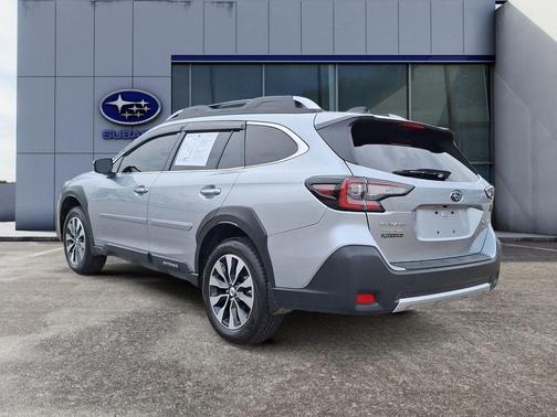 2025 Subaru Outback Touring XT