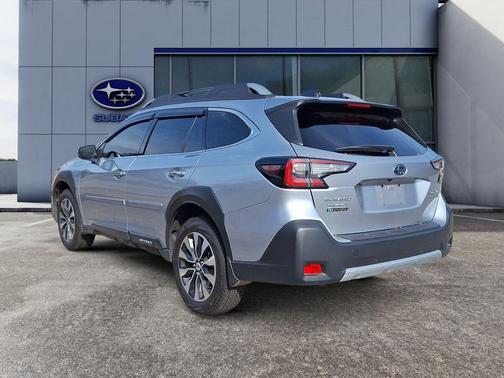 2025 Subaru Outback Touring XT