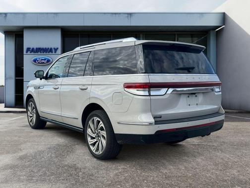 2022 Lincoln Navigator Reserve