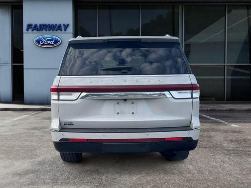 2022 Lincoln Navigator Reserve