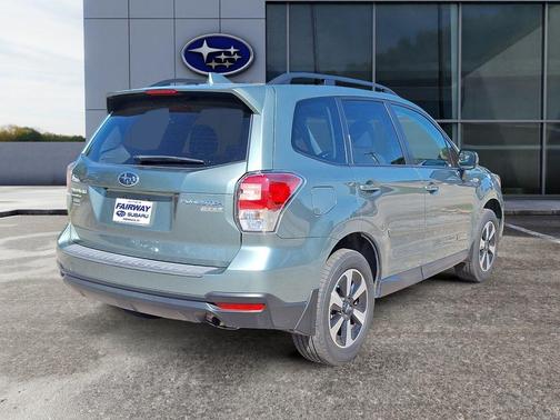 Jasmine Green Metallic 2017 Subaru Forester 2.5i Premium