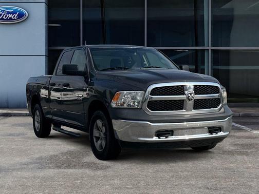 2018 RAM 1500 ST