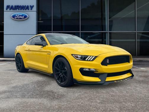 2016 Ford Shelby GT350 Base