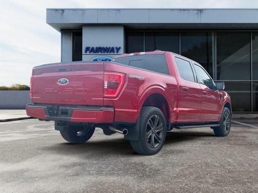 Rapid Red Metallic Tinted Clearcoat 2022 Ford F-150 XLT
