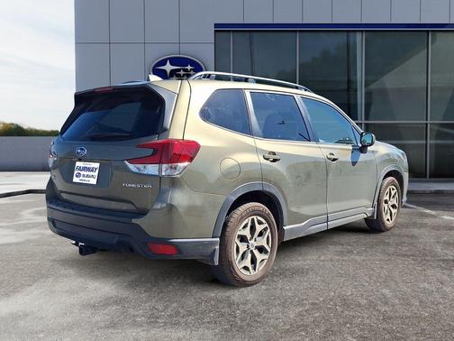 2023 Subaru Forester Premium