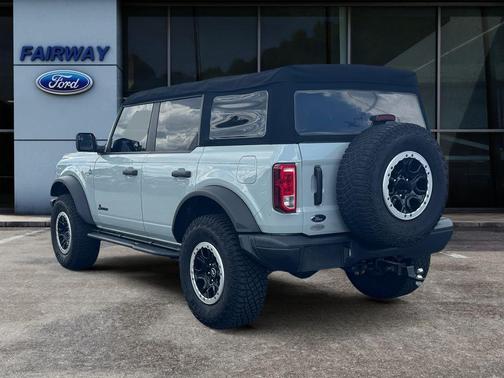 2022 Ford Bronco Black Diamond