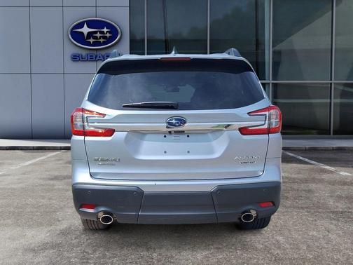 Ice Silver Metallic 2023 Subaru Ascent Limited 7-Passenger