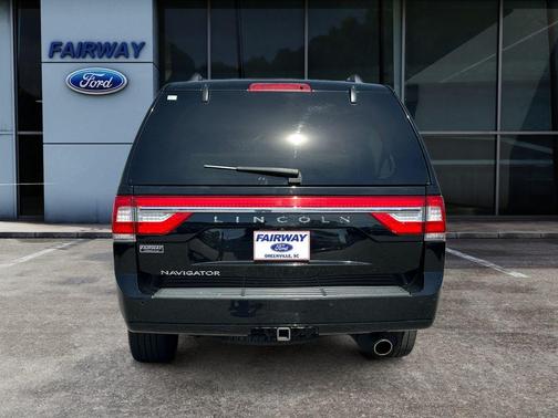 2017 Lincoln Navigator Select