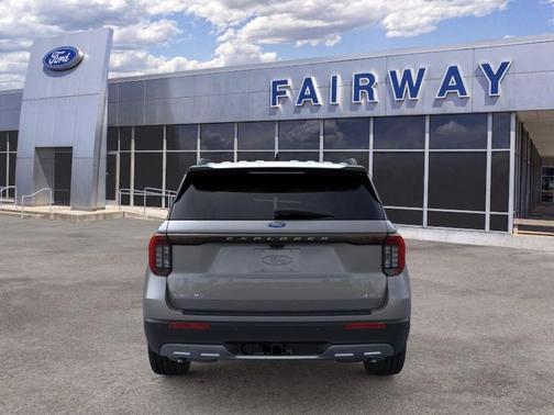 Carbonized Gray Metallic 2026 Ford Explorer Active