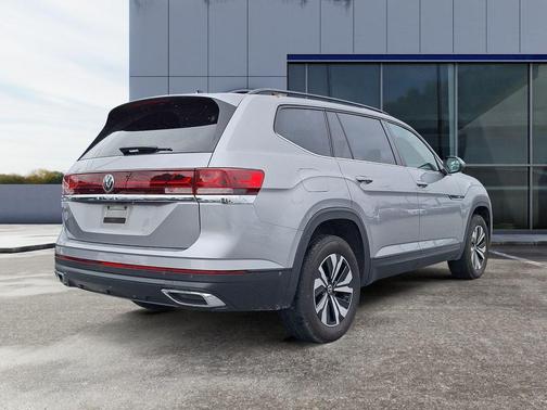 2024 Volkswagen Atlas 2.0T SE