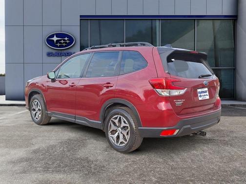 2024 Subaru Forester Premium