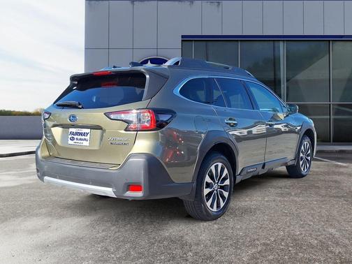 2025 Subaru Outback Touring XT