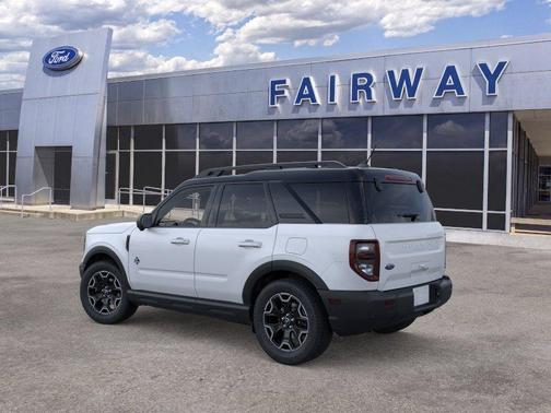 Space White Metallic 2026 Ford Bronco Sport Outer Banks