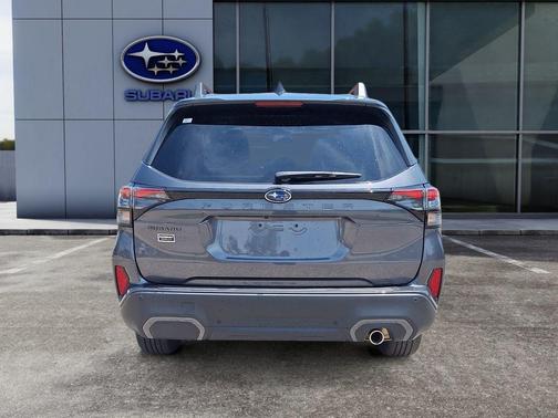 Magnetite Gray Metallic 2026 Subaru Forester Limited