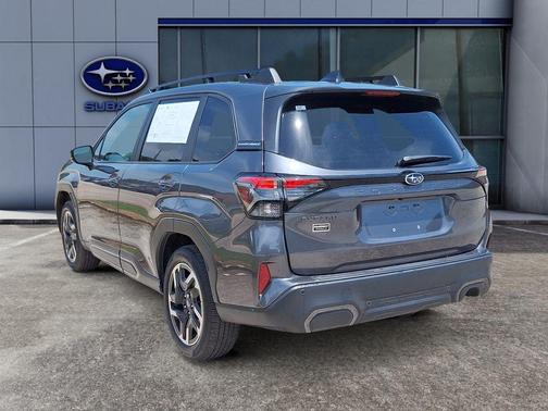Magnetite Gray Metallic 2026 Subaru Forester Limited